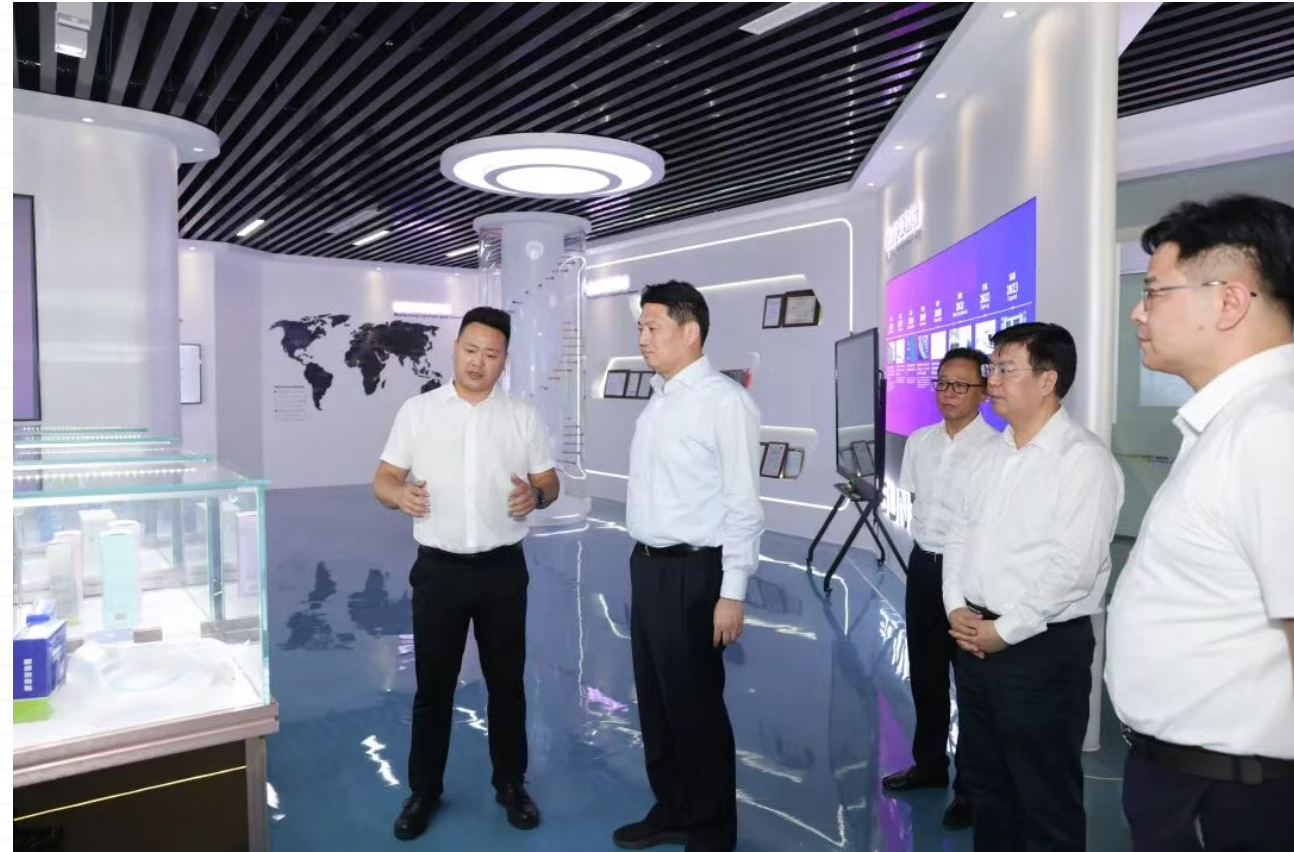 บล็อกบริษัทล่าสุดเกี่ยวกับ Taizhou Municipal Party Secretary Visits Jiangsu Tianhua Rigging to Review Industry Development and Local Employment